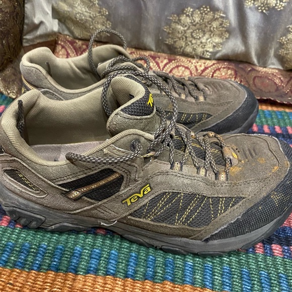 Teva Mens hiking shoes Size 8 - Picture 3 of 11